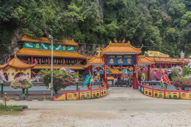 IPOH, MALAYASIA - 25 Mart 2018: Ipoh, Malezya 'daki Ling Sen Tong Tapınağı' nın Girişi.