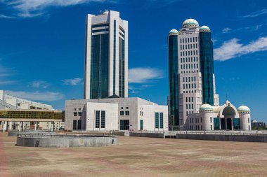 Kazakistan 'ın başkenti Astana' daki parlamento binaları (şimdiki Nur-Sultan).