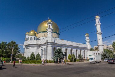 ALMATY, KAZAKHSTAN - 31 Temmuz 2018: Almaty Central Camii, Kazakistan.