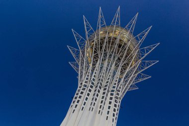 Astana 'daki Bayterek Kulesi (şimdi Nur-Sultan), Kazakistan' ın başkenti