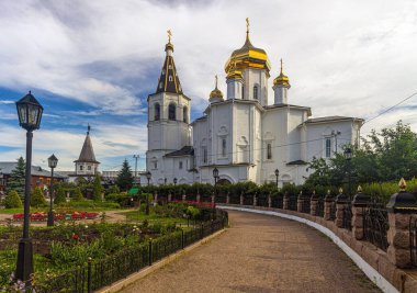 Peter ve Paul Kilisesi Tyumen, Rusya 'daki Trinity Manastırı' na