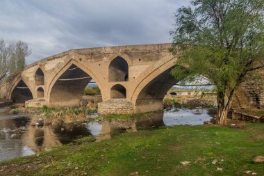 İran 'ın Zanjan kentindeki Mir Baha-e Din (Mir Baha' addin) köprüsü