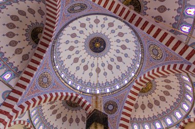 Grozny, Rusya 'da Akhmad Kadyrov Camii' nin (resmi adıyla Çeçenistan 'ın Kalbi) içi