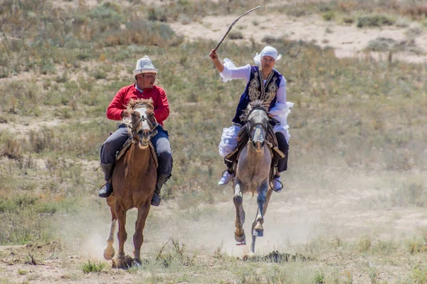 Issyk Kul Kyrgyzstan Lipiec 2018 Występ Kyz Kuuma Uganianie Się — Zdjęcie stockowe