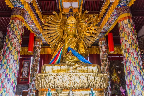 China August 2018 Image Guanyin Buddhist Bodhisattva Guangren Lama Temple — Stock Photo, Image