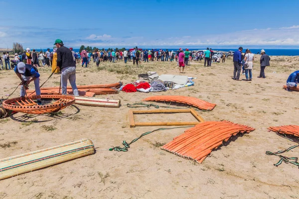 Issyk Kul Kyrgyzstan July 2018 Local People Building Yurt Ethnofestival — Stock Photo, Image