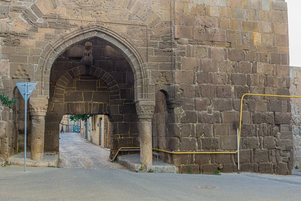 Πύλη Της Παλιάς Πόλης Του Ντέρμπεντ Στη Δημοκρατία Του Νταγκεστάν — Φωτογραφία Αρχείου