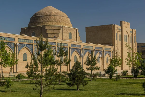 ウズベキスタンのShahrisabzにあるChubin Madrasa — ストック写真