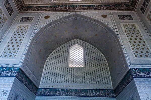 Amarcândia Uzbequistão Abril 2018 Interior Mesquita Bibi Khanym Samarcanda Uzbequistão — Fotografia de Stock