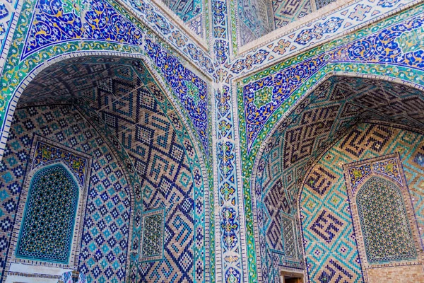 Detail Sher Dor Madrasa Samarkandu Uzbekistán — Stock fotografie