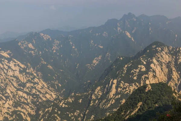 中国陝西省の華山の山頂からの眺め — ストック写真