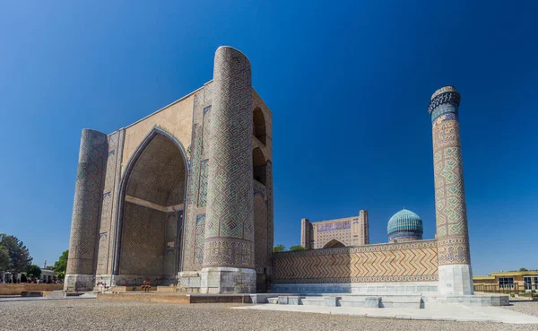 毕比汗清真寺在撒马尔罕 乌兹别克斯坦 — 图库照片