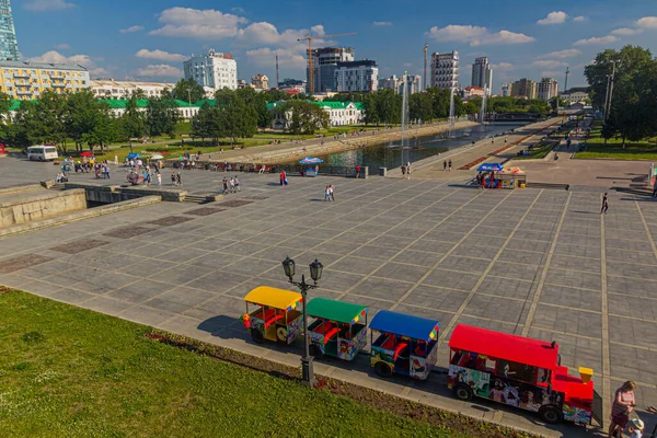Yekaterinburg Russia Temmuz 2018 Yekaterinburg Rusya Daki Istoricheskiy Skver Parkı — Stok fotoğraf