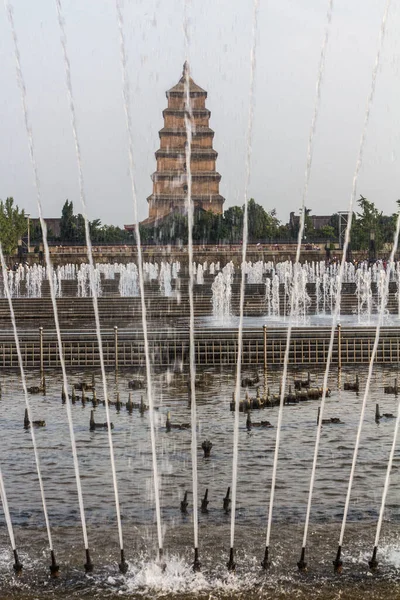 Fonteinen Voor Big Wild Goose Pagoda China — Stockfoto