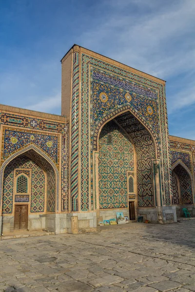 Samarkandia Uzbekistan Kwietnia 2018 Stoisko Obrazów Placu Registan Samarkandzie Uzbekistan — Zdjęcie stockowe