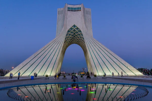 Tehran Iran Avril 2018 Vue Soirée Tour Azadi Freedom Tower — Photo