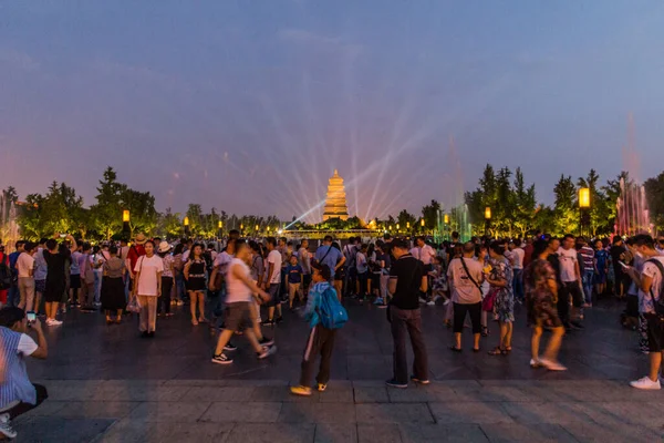 China August 2018 Толпы Людей Перед Пагодой Большого Дикого Гуся — стоковое фото