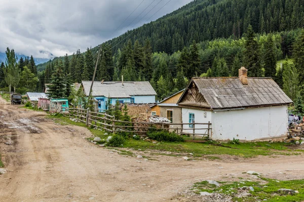Pequena Aldeia Vale Rio Karakol Quirguistão — Fotografia de Stock