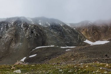 Kırgızistan 'daki Terskey Alatau sıradağları