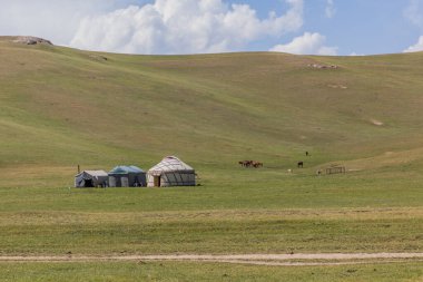 Kırgızistan, Song Kul Gölü yakınlarındaki Yurt kampı.