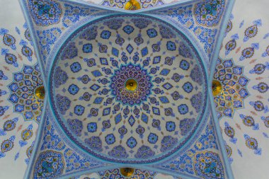 Özbekistan, Shahrisabz 'daki Dorut Tilavat kompleksindeki Şeyh Şemseddin Kulyal anıtı Cupola
