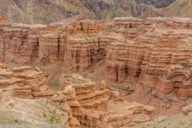 Kazakistan 'daki Sharyn Nehri' nden Charyn Kanyonu
