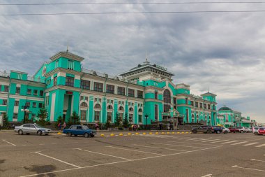 OMSK, RUSSIA - 7 Temmuz 2018: Omsk 'taki tren istasyonunun görüntüsü.