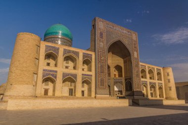 Buhara, Özbekistan 'da Mir-i-Arab Madrasa