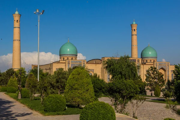乌兹别克斯坦塔什干Hazrati Imom清真寺 — 图库照片