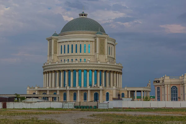 Ópera Nacional Chechenia Grozny Rusia — Foto de Stock