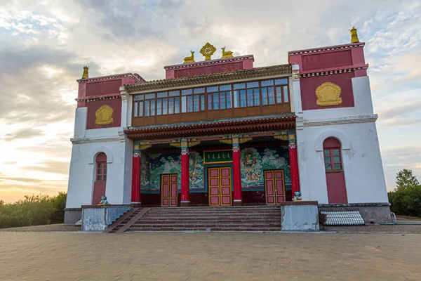 Syakusn Syume Geden Sheddup Choikorling修道院 俄罗斯Kalmykia共和国Elista的西藏佛教修道院 — 图库照片