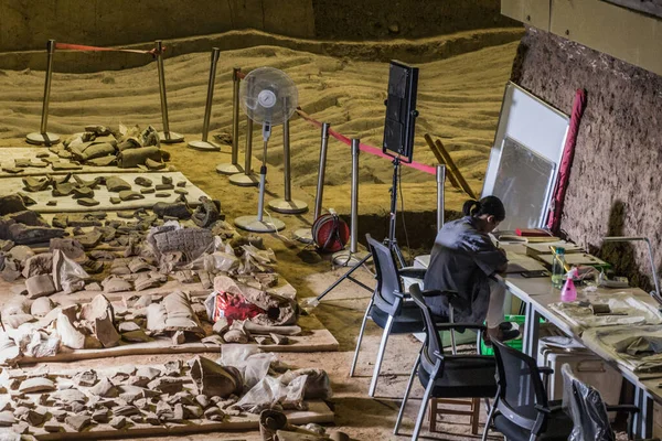 China August 2018 Archeoloog Werkzaam Pit Van Het Leger Van — Stockfoto