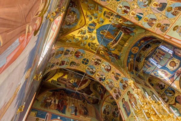 Tobolsk ロシア 2018年7月4日 ロシアのトボリスク クレムリンの複合体にある聖ソフィア大聖堂 Sofiysko Uspenskiy Kafedralnysoor の内部 — ストック写真