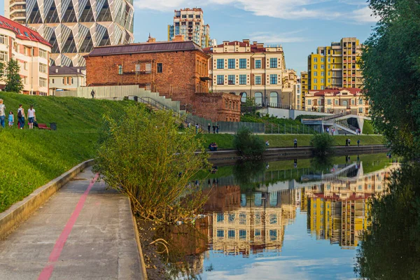 Yekaterinburg Russia Temmuz 2018 Yekaterinburg Rusya Daki Iset Nehri Nin — Stok fotoğraf