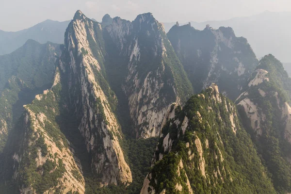 中国陝西省の華山の山頂からの眺め — ストック写真