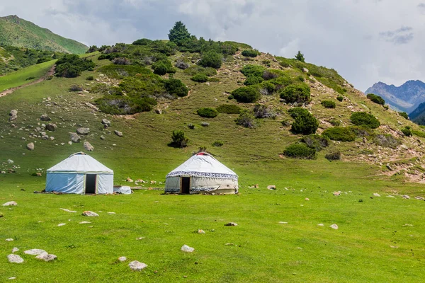 Yourtes Dans Vallée Jeti Oguz Kirghizistan — Photo