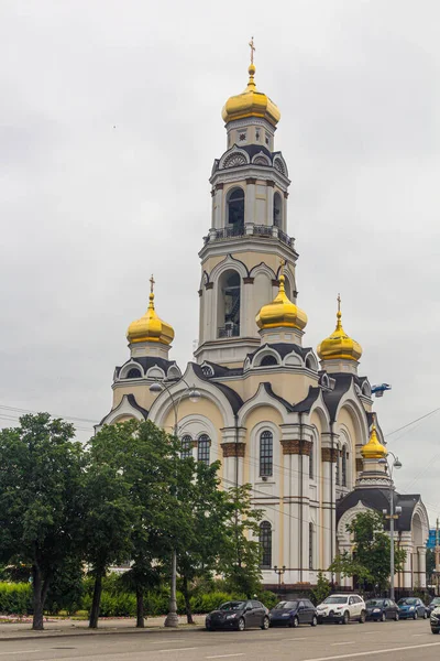 ロシアのイェカテリンブルクにある大ズラトゥスト教会 ボリショイ ズラトゥスト — ストック写真