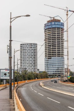 BELGRAD, SERBIA - 8 Ekim 2021: Belgrad, Sırbistan 'da Bulevar vojvode Putnika yolu