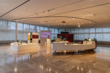 BELGRAD, SERBIA - 8 Ekim 2021: Belgrad, Sırbistan 'daki Yugoslavya Müzesinin İçi