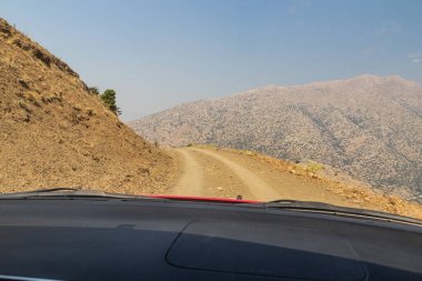Yunanistan 'ın Mora yarımadasındaki kırsal dağ yolu