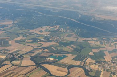 Macaristan 'ın Tuna nehri kıyısındaki Darnozseli, Puski, Dunaremet ve Kisbodak köylerinin hava manzarası