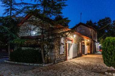 KALAVRYTA, GREECE - 2 Ağustos 2021: Yunanistan 'ın Peloponnese yarımadasındaki Kalavryta tren istasyonu.