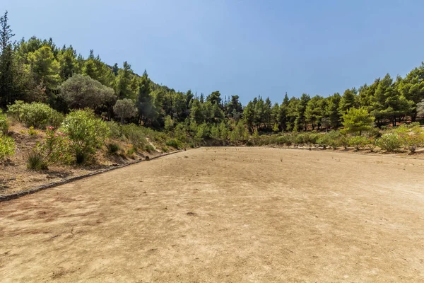 Yunanistan 'ın Mora yarımadasındaki antik Nemea Stadyumu