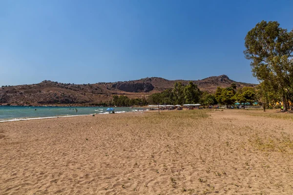 Yunanistan 'ın Mora yarımadasındaki Karathona plajı manzarası