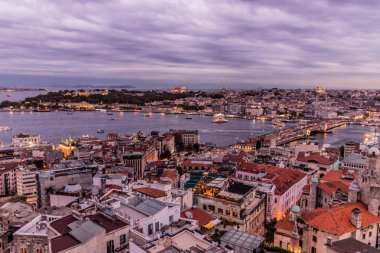 İstanbul ve Türkiye 'nin gece hava görüntüsü