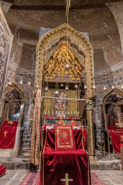 DİYARBAKIR, TURKEY - 25 Eylül 2022: Diyarbakır, Türkiye 'de Bakire Meryem' in Suriye Ortodoks Kilisesi