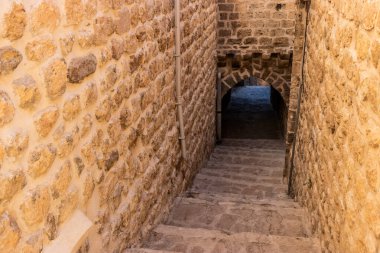 Türkiye 'nin Mardin kentinde dar bir ara sokak