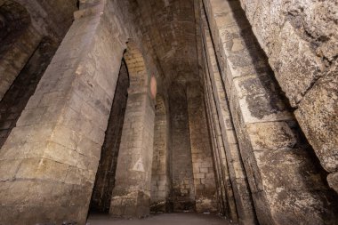 Türkiye 'nin Mardin ilinin Dara köyündeki antik yeraltı sarnıcı
