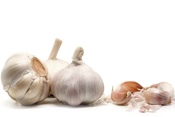 Knoblauch Auf Weißem Hintergrund Für Lebensmittel Und Kochkonzept — Stockfoto