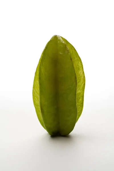 Carambola veya yıldız meyve, Averrhoa carambola, ağaç Endonezya, Filipinler, Malezya, Vietnam, Nepal, Hindistan, Bangladeş, Sri Lanka, Mauritius ve Seyşeller için yerel bir tür meyvesi